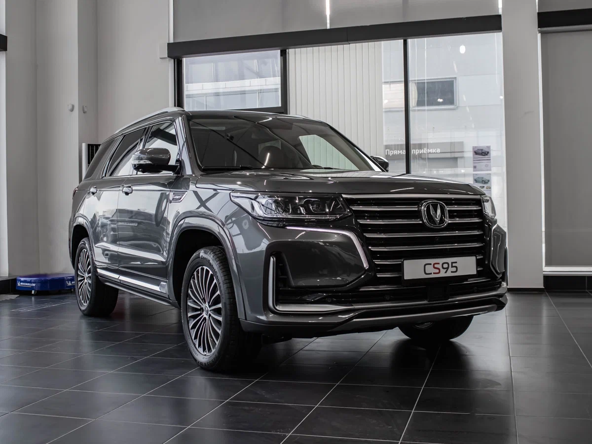 Changan CS95 с автосалона по цене от 4 350 000 рублей