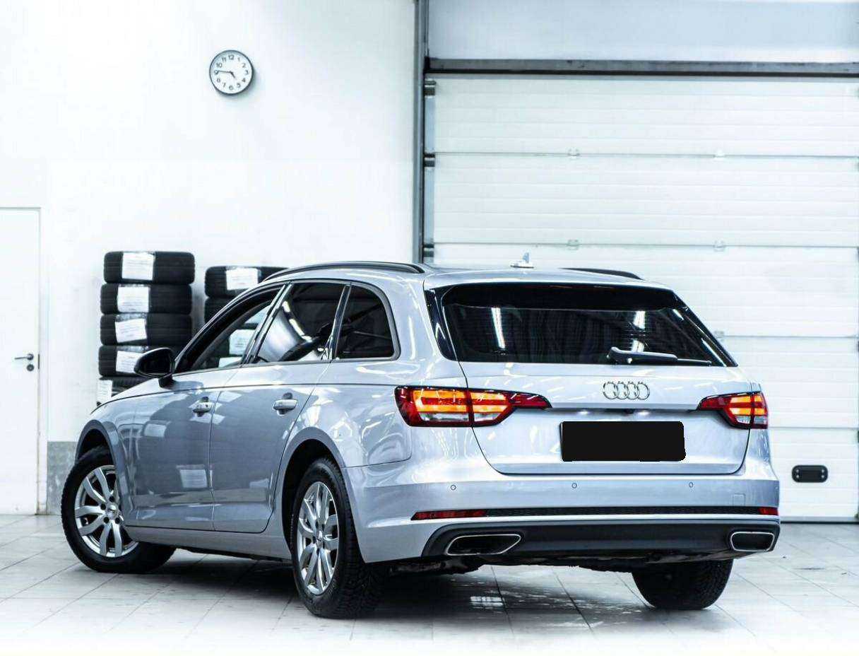 Б/У Ауди А4 2019 года. Фото: #3