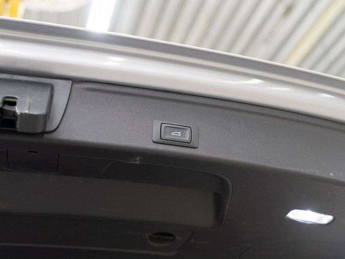 Б/У Ауди А4 2019 года. Фото: #7