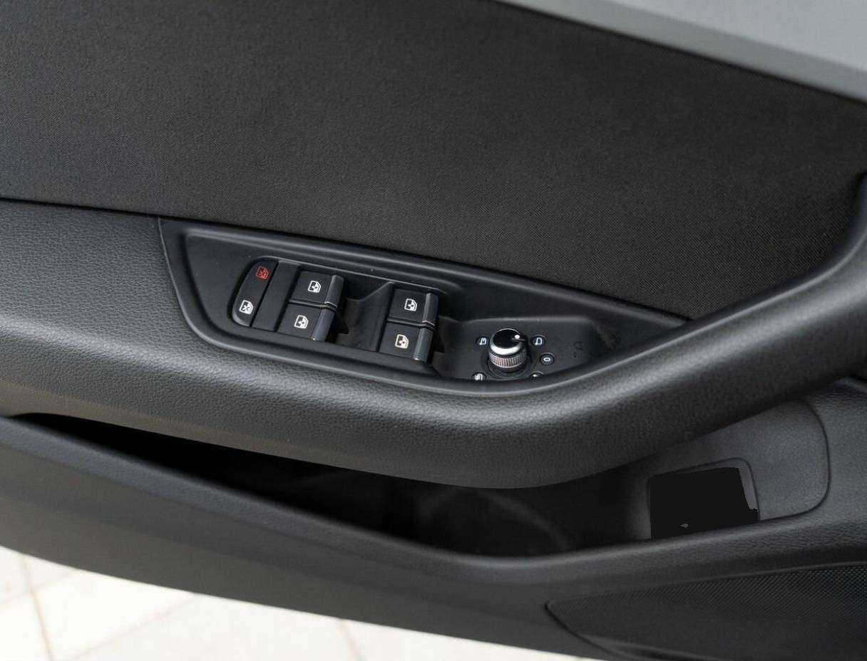 Б/У Ауди А4 2019 года. Фото: #14