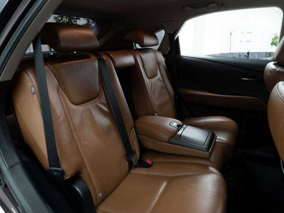 Б/У Лексус Р-Икс 2013 года. Фото: #8