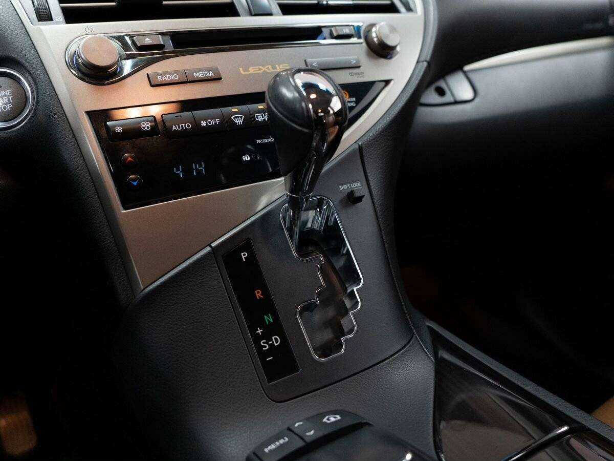 Б/У Лексус Р-Икс 2013 года. Фото: #13