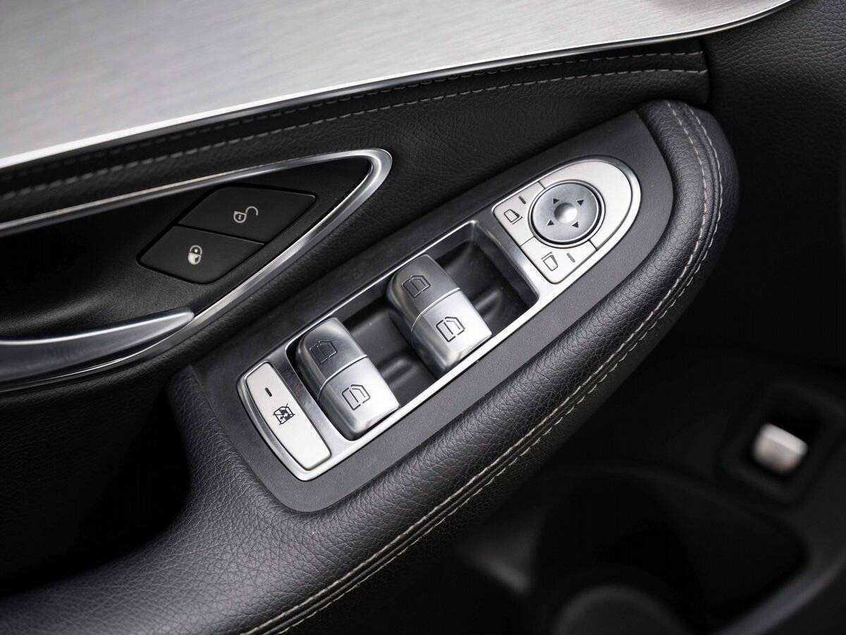 Б/У Мерседес-Бенц Ц-Класс 2014 года. Фото: #17