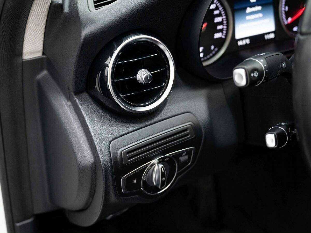 Б/У Мерседес-Бенц Ц-Класс 2014 года. Фото: #19