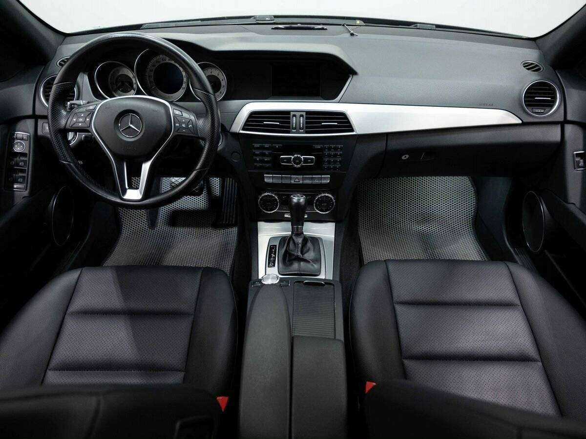 Б/У Мерседес-Бенц Ц-Класс 2013 года. Фото: #12