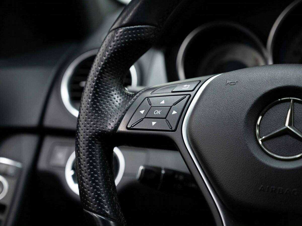 Б/У Мерседес-Бенц Ц-Класс 2013 года. Фото: #13