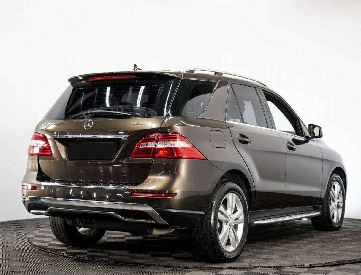 Б/У Мерседес-Бенц М-Класс 2013 года. Фото: #5