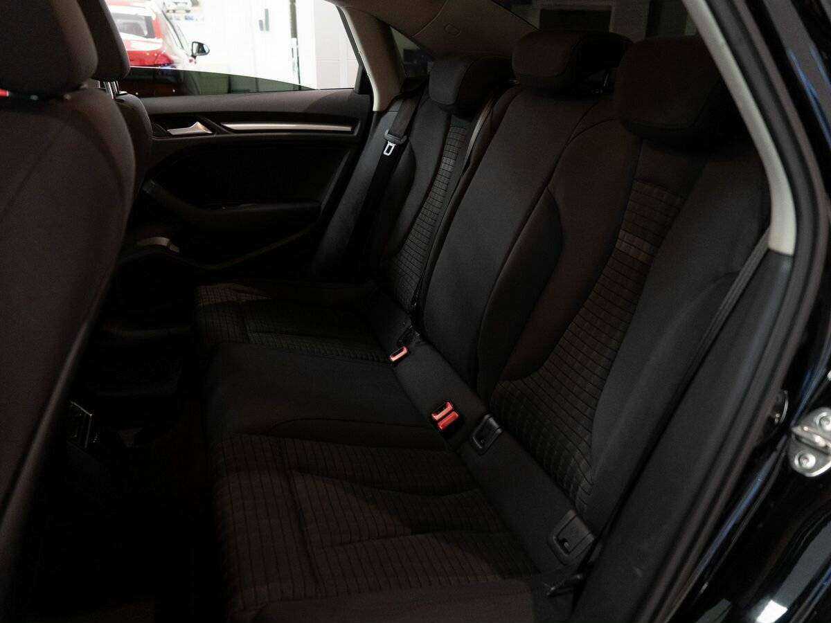 Б/У Ауди А3 2013 года. Фото: #6