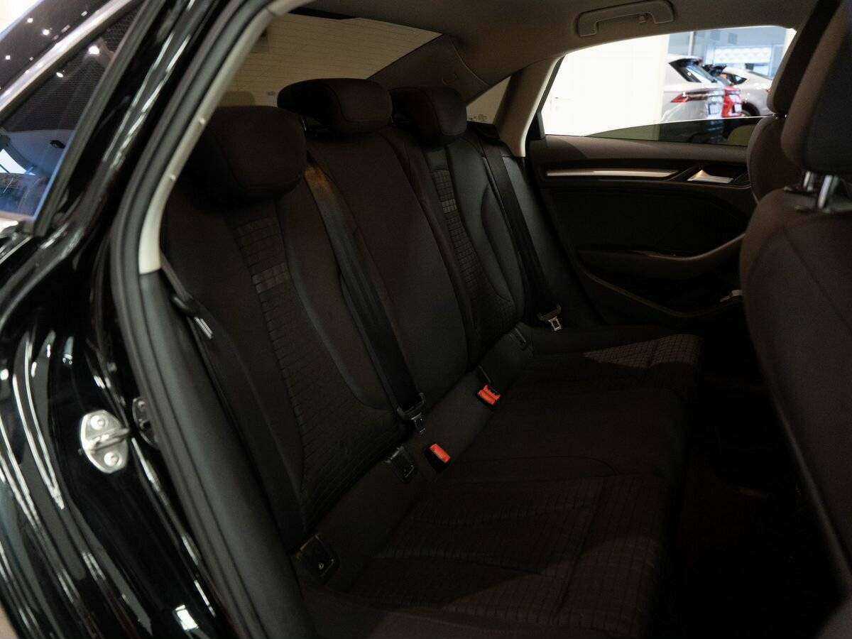 Б/У Ауди А3 2013 года. Фото: #7