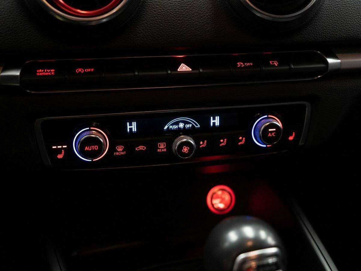 Б/У Ауди А3 2013 года. Фото: #12