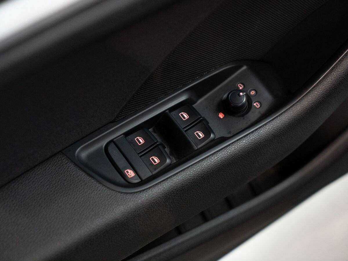 Б/У Ауди А3 2013 года. Фото: #13