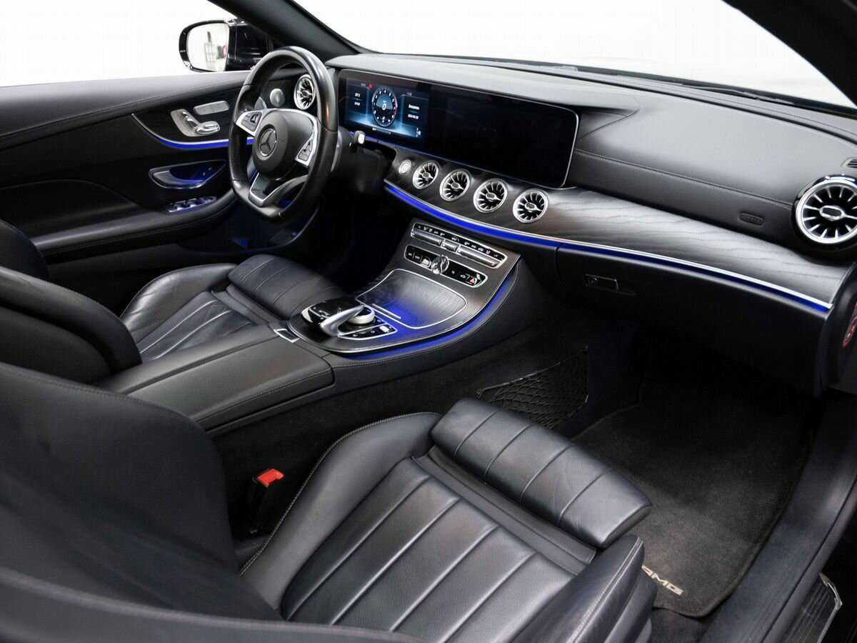 Б/У Мерседес-Бенц Е-Класс 2017 года. Фото: #9