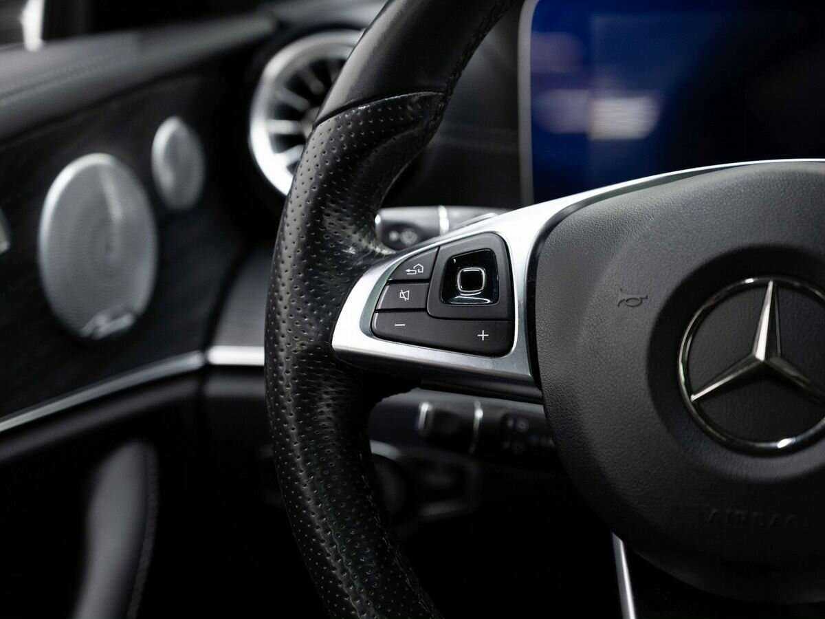 Б/У Мерседес-Бенц Е-Класс 2017 года. Фото: #11