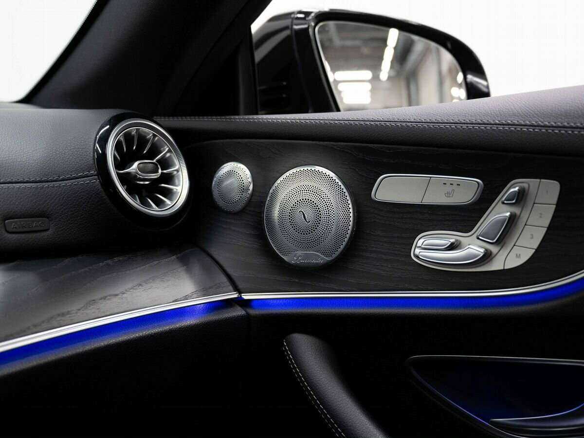 Б/У Мерседес-Бенц Е-Класс 2017 года. Фото: #14