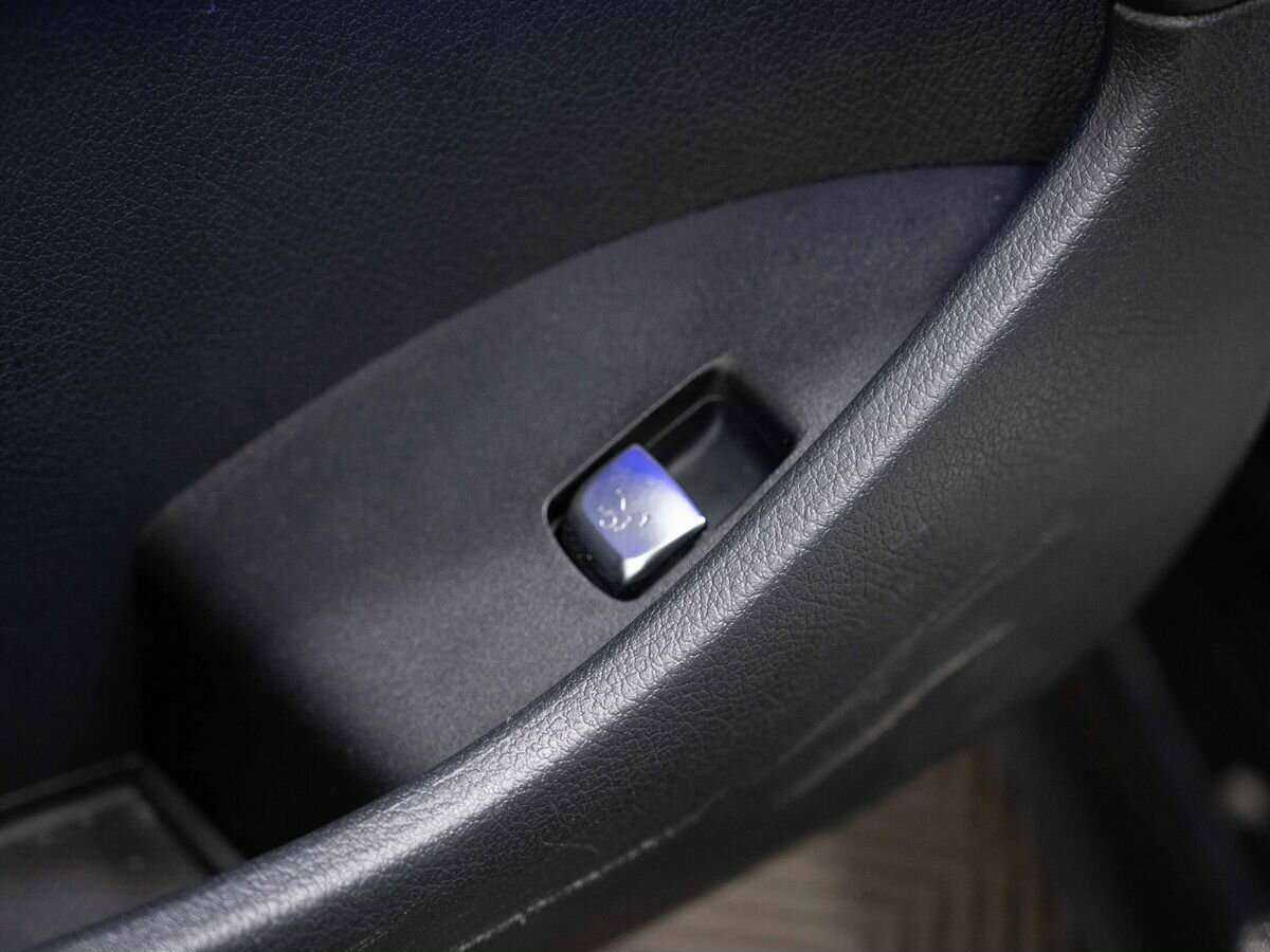 Б/У Мерседес-Бенц Е-Класс 2017 года. Фото: #20