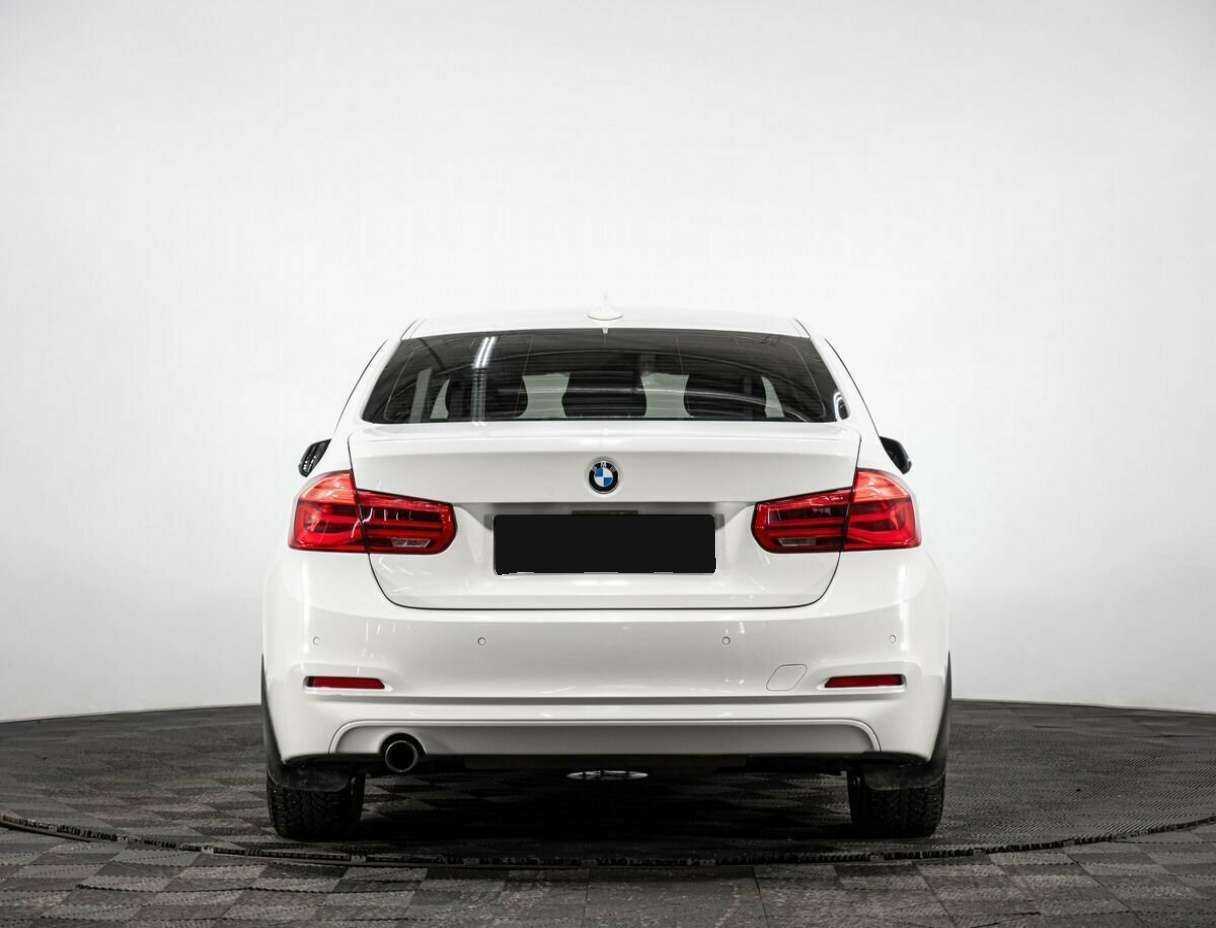 Б/У БМВ 3 серии 2016 года. Фото: #4