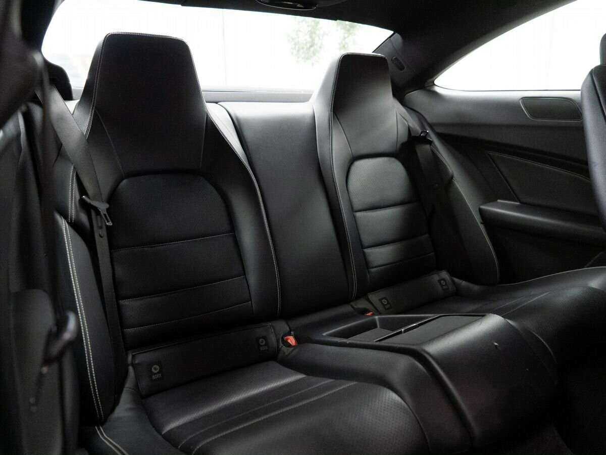 Б/У Мерседес-Бенц Ц-Класс 2012 года. Фото: #7