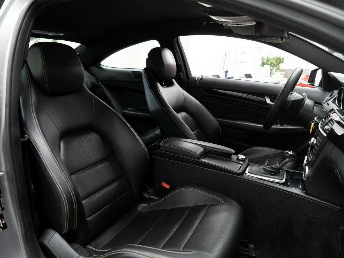 Б/У Мерседес-Бенц Ц-Класс 2012 года. Фото: #8