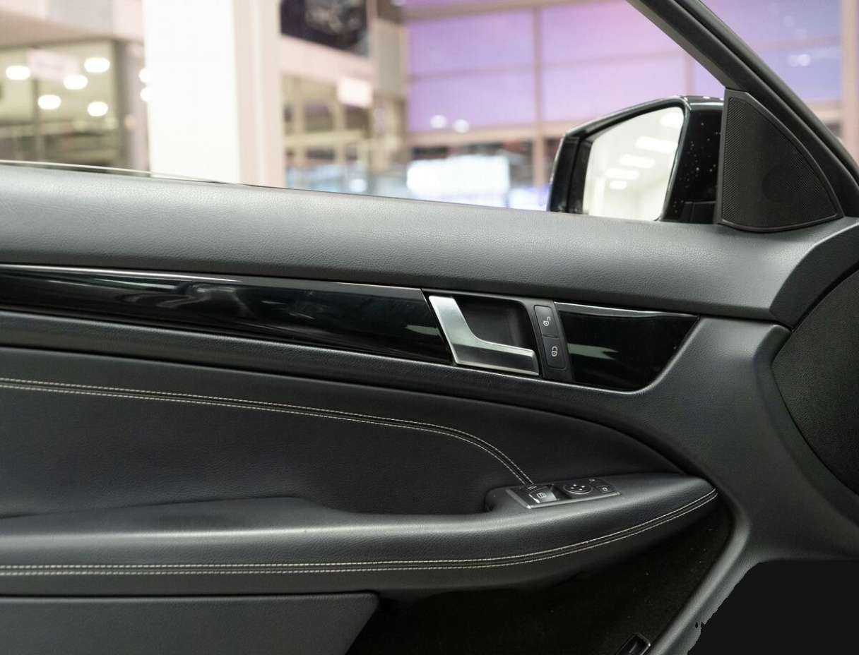 Б/У Мерседес-Бенц Ц-Класс 2012 года. Фото: #14