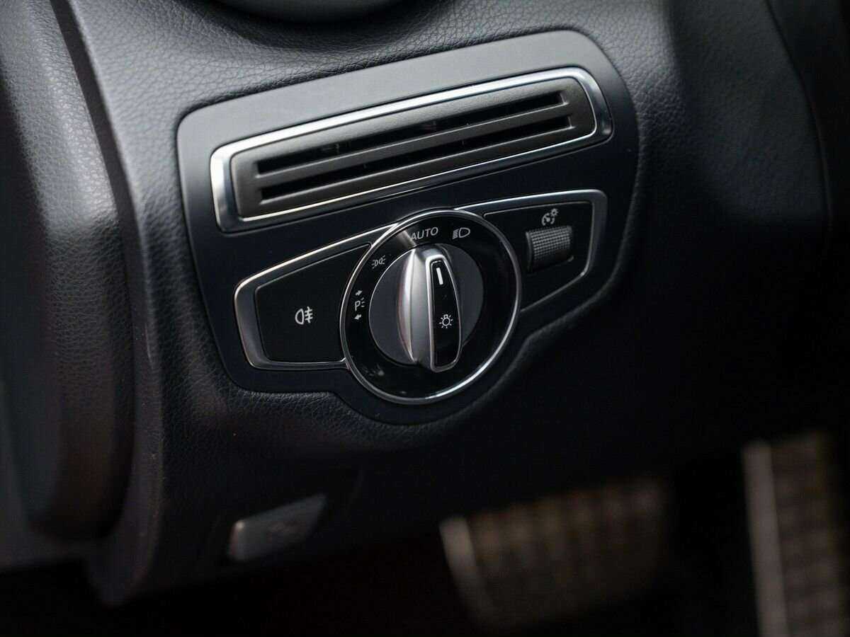 Б/У Мерседес-Бенц Ц-Класс 2014 года. Фото: #16