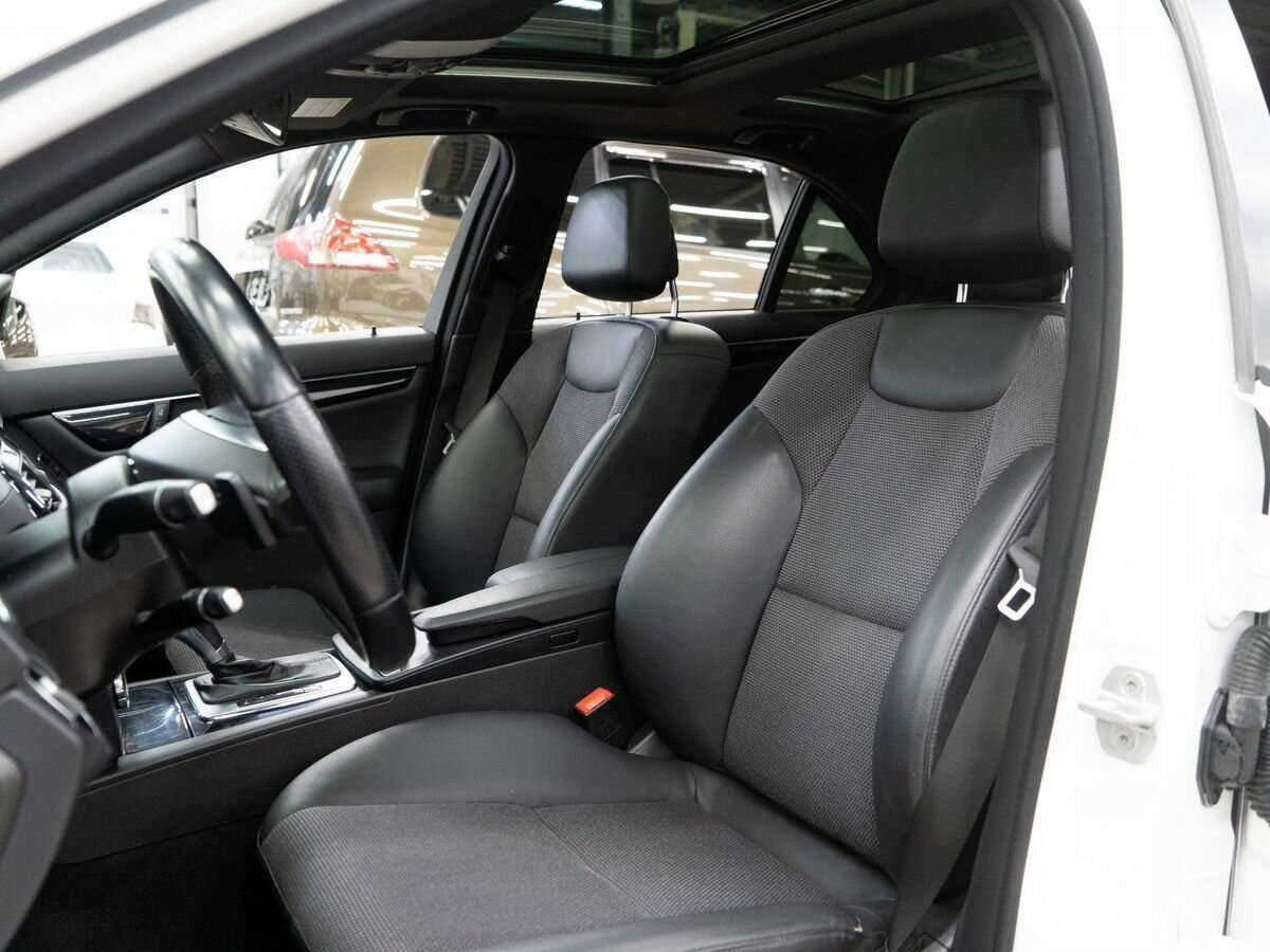 Б/У Мерседес-Бенц Ц-Класс 2012 года. Фото: #5