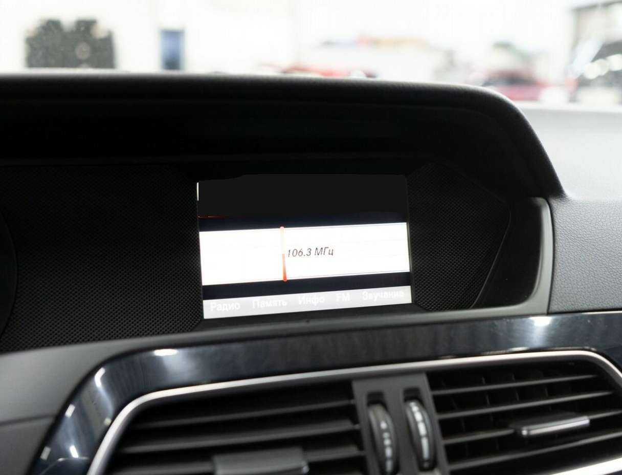 Б/У Мерседес-Бенц Ц-Класс 2012 года. Фото: #9