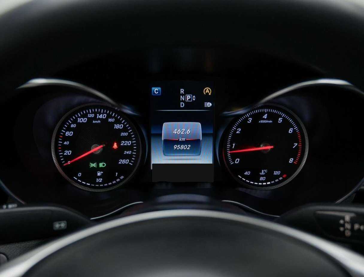 Б/У Мерседес-Бенц Ц-Класс 2014 года. Фото: #21