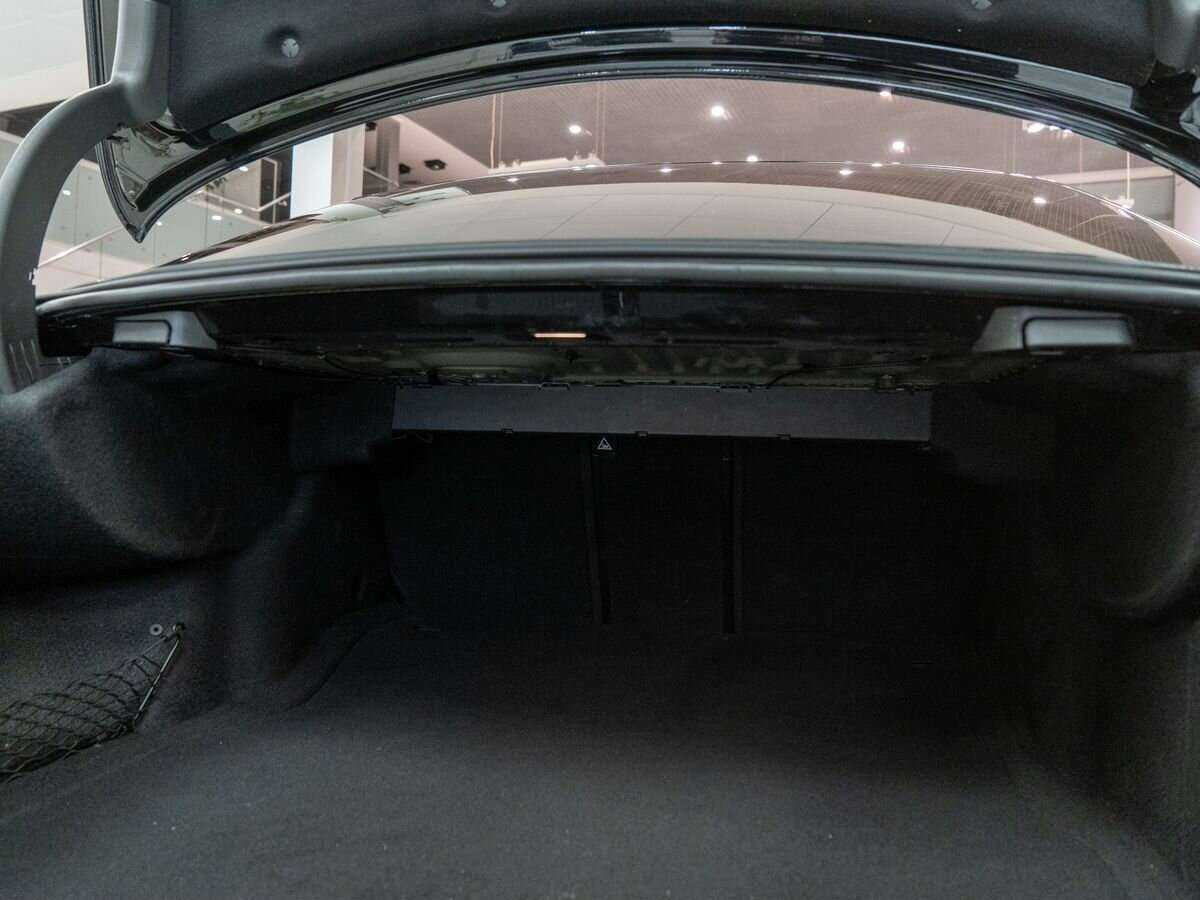 Б/У Мерседес-Бенц Е-Класс 2017 года. Фото: #7