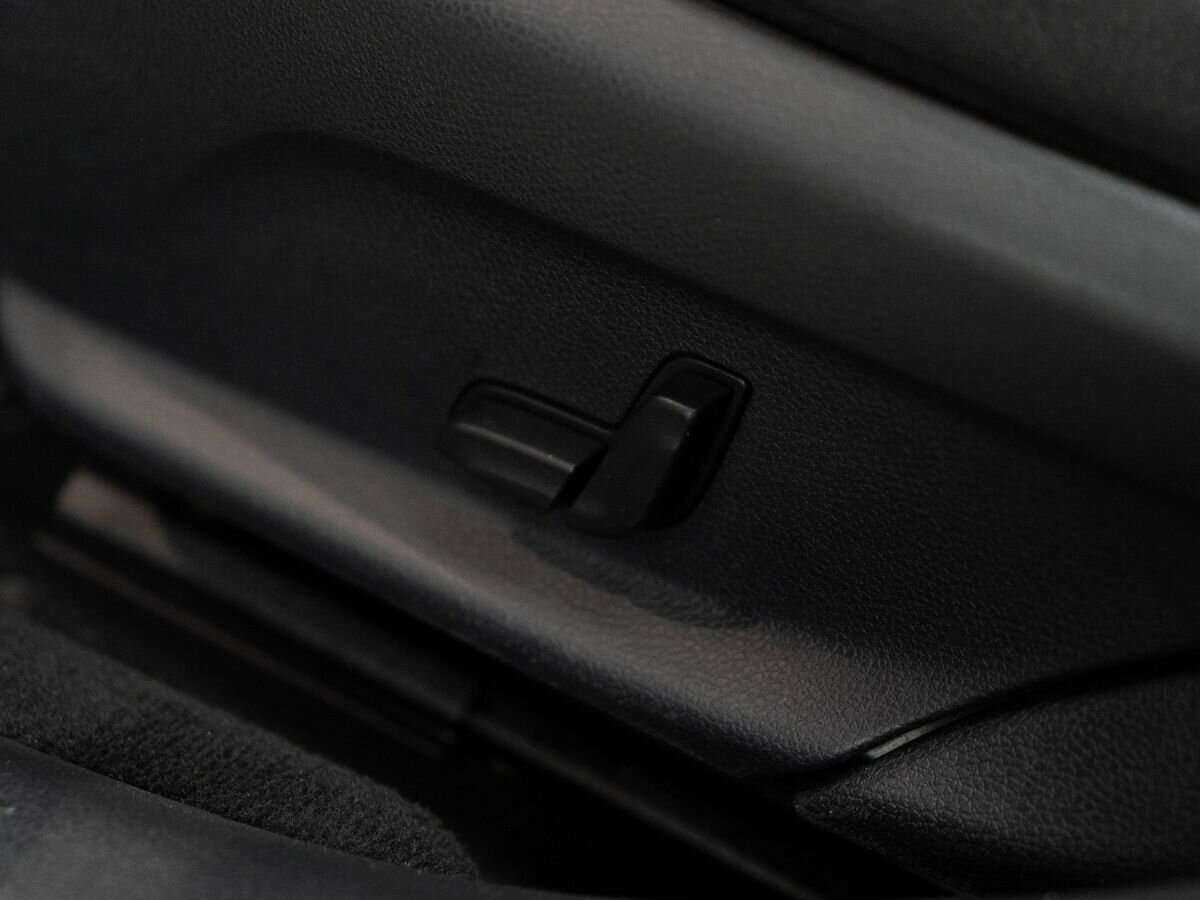 Б/У Мерседес-Бенц Е-Класс 2017 года. Фото: #17