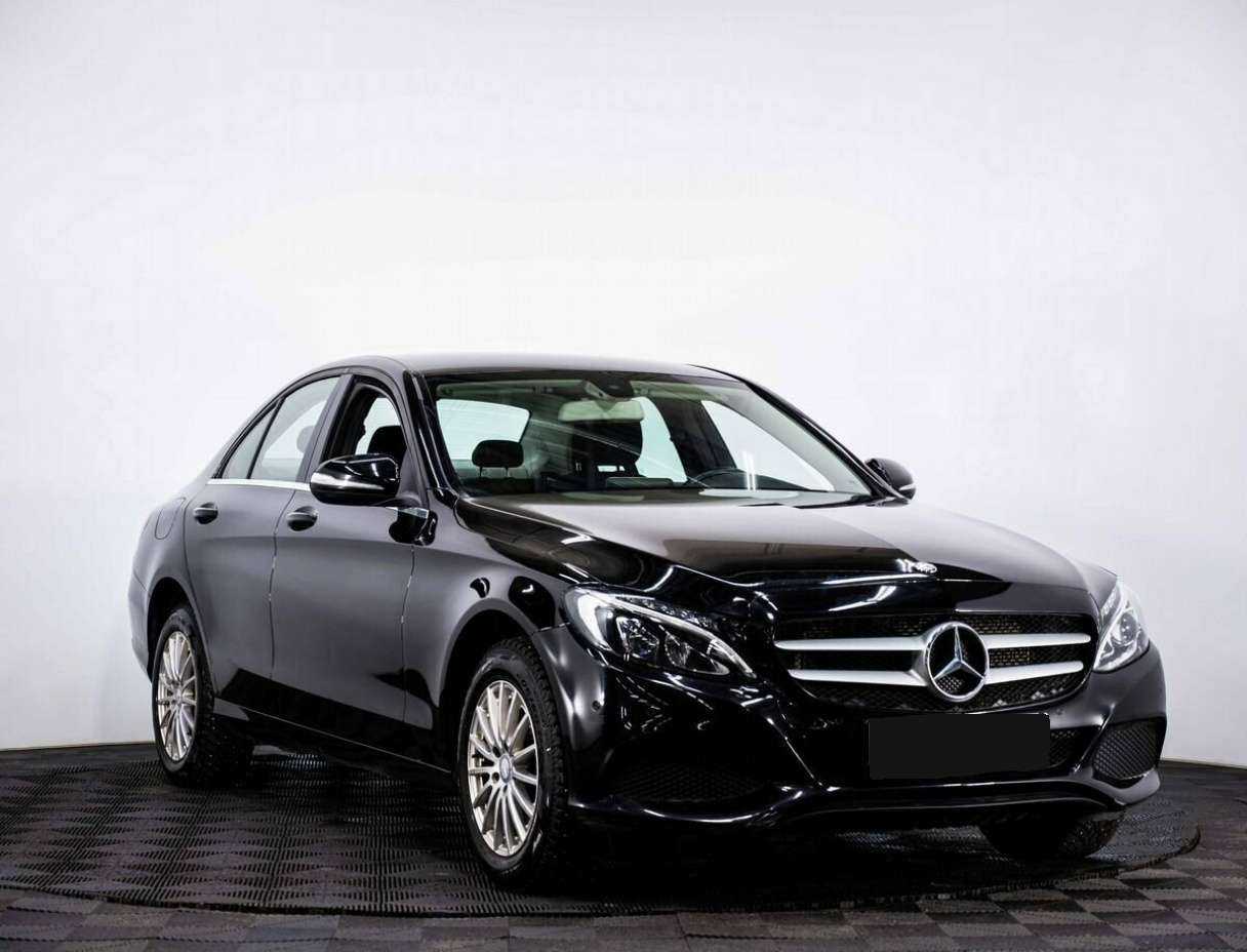 Б/У Мерседес-Бенц Ц-Класс 2015 года. Фото: #2