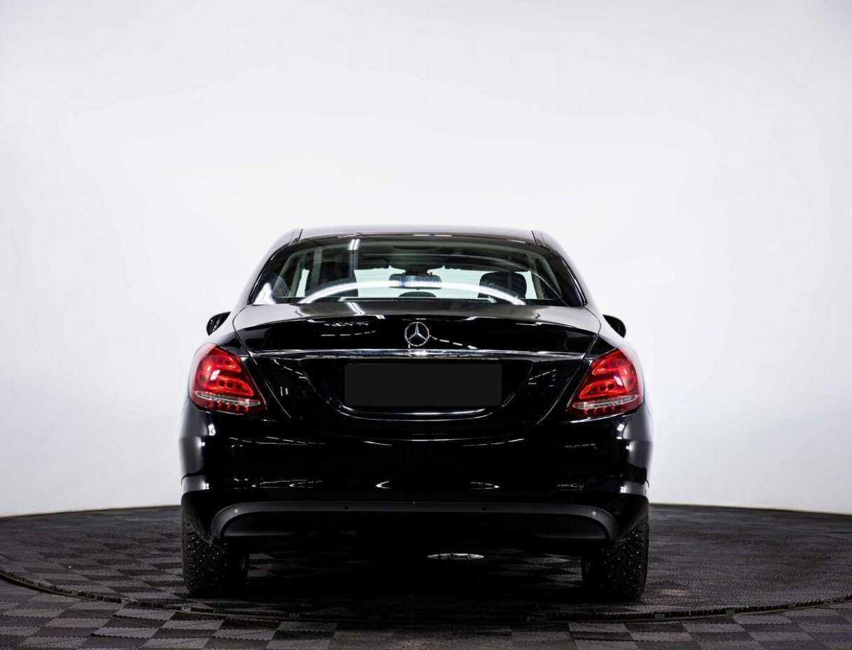 Б/У Мерседес-Бенц Ц-Класс 2015 года. Фото: #5