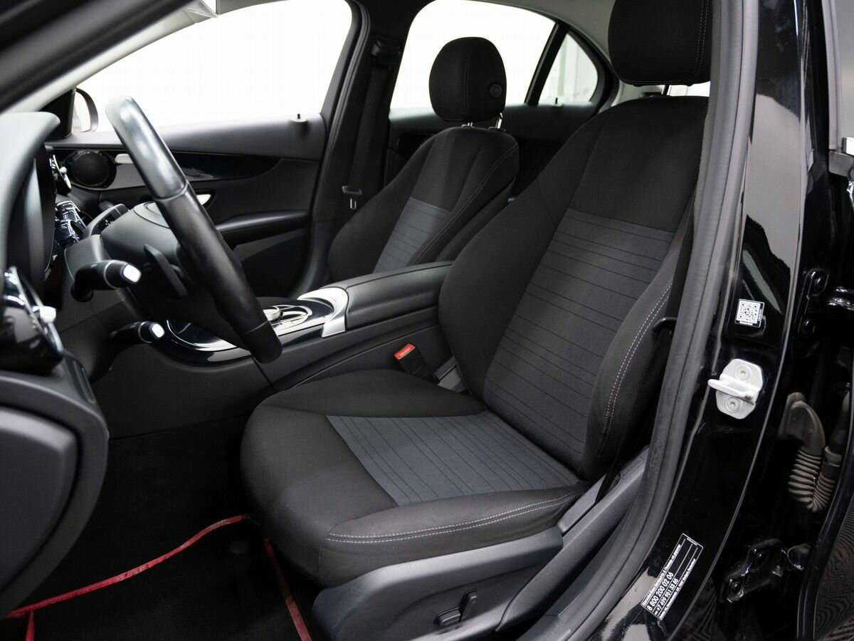 Б/У Мерседес-Бенц Ц-Класс 2015 года. Фото: #9