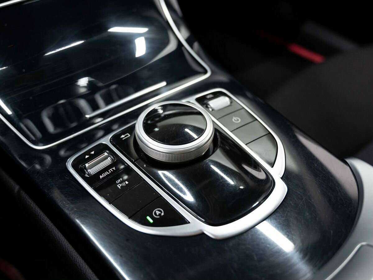 Б/У Мерседес-Бенц Ц-Класс 2015 года. Фото: #13