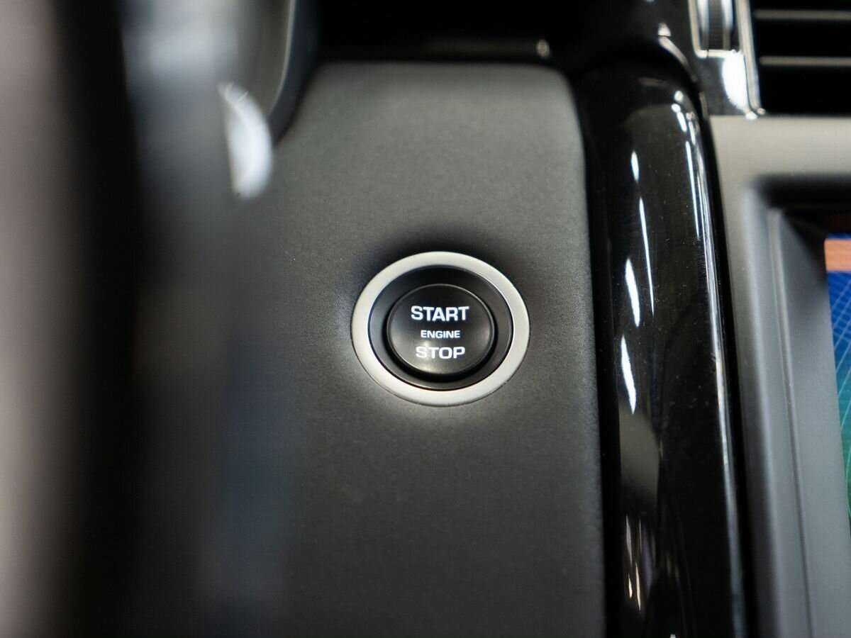 Б/У Лэнд Ровер Дискавери 2018 года. Фото: #11