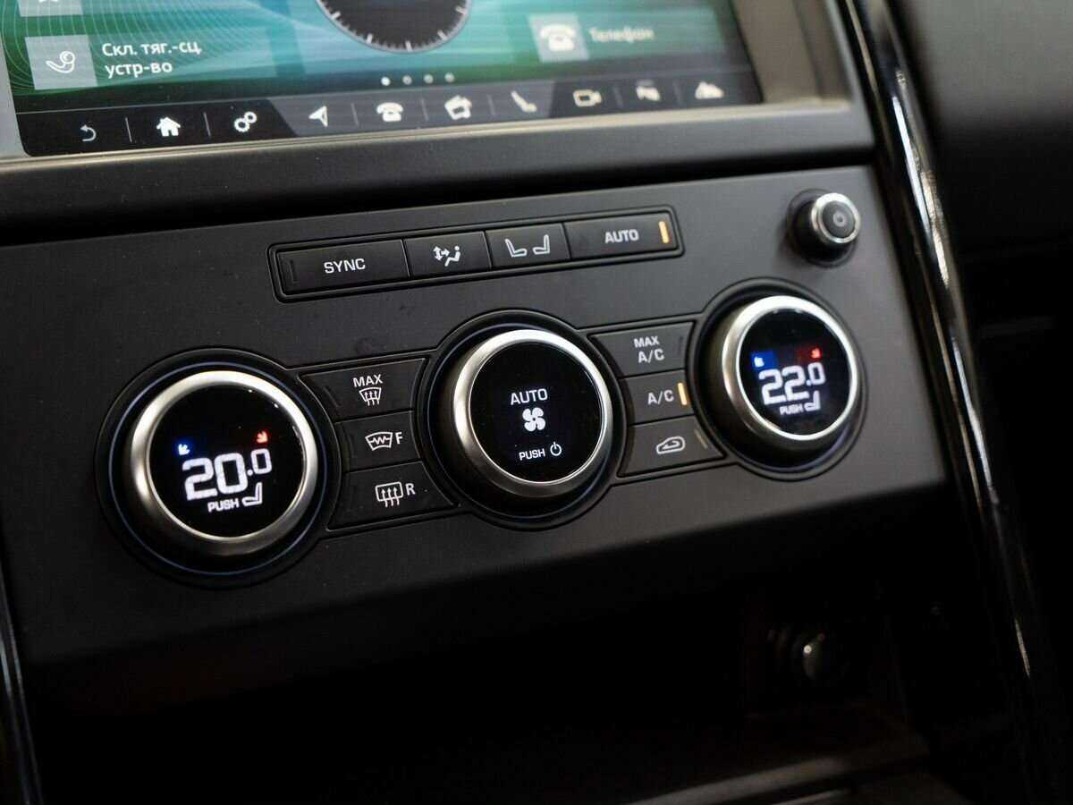 Б/У Лэнд Ровер Дискавери 2018 года. Фото: #14