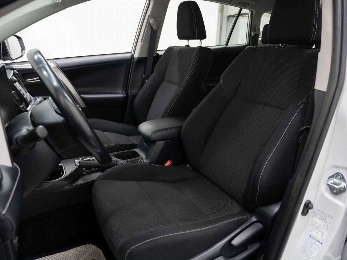 Б/У Тойота Рав4 2019 года. Фото: #6