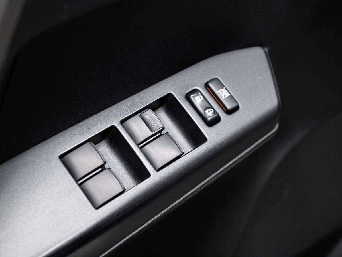 Б/У Тойота Рав4 2019 года. Фото: #19