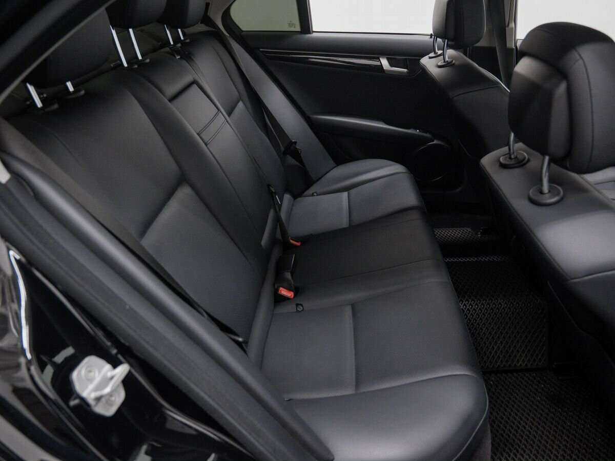 Б/У Мерседес-Бенц Ц-Класс 2013 года. Фото: #8