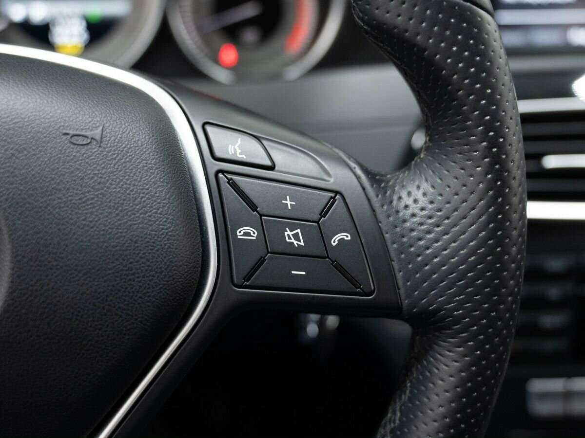 Б/У Мерседес-Бенц Ц-Класс 2013 года. Фото: #19