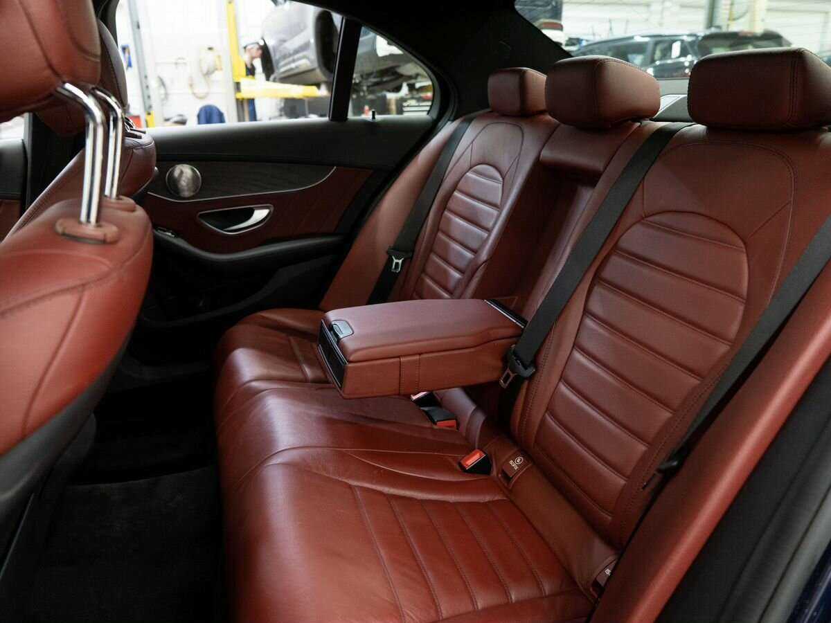 Б/У Мерседес-Бенц Ц-Класс 2014 года. Фото: #6