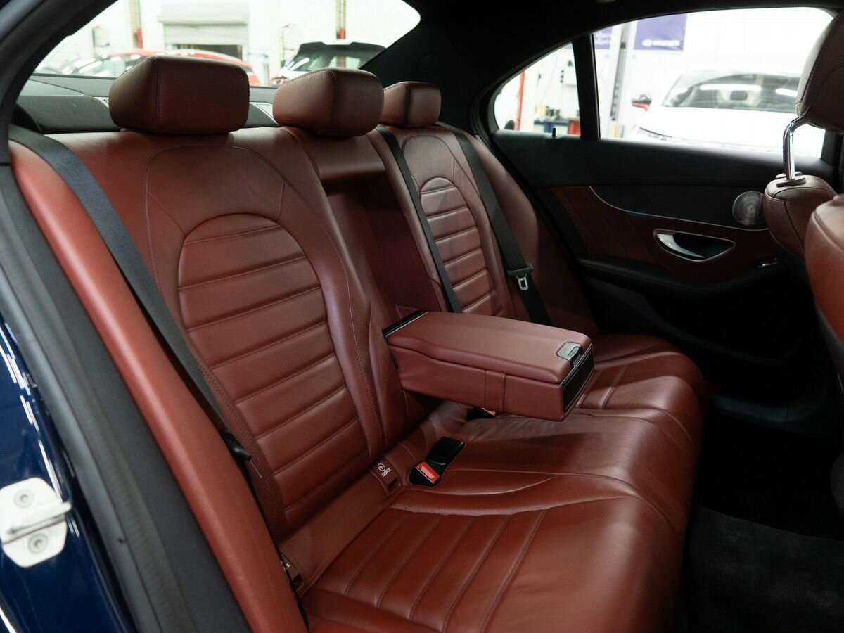 Б/У Мерседес-Бенц Ц-Класс 2014 года. Фото: #8