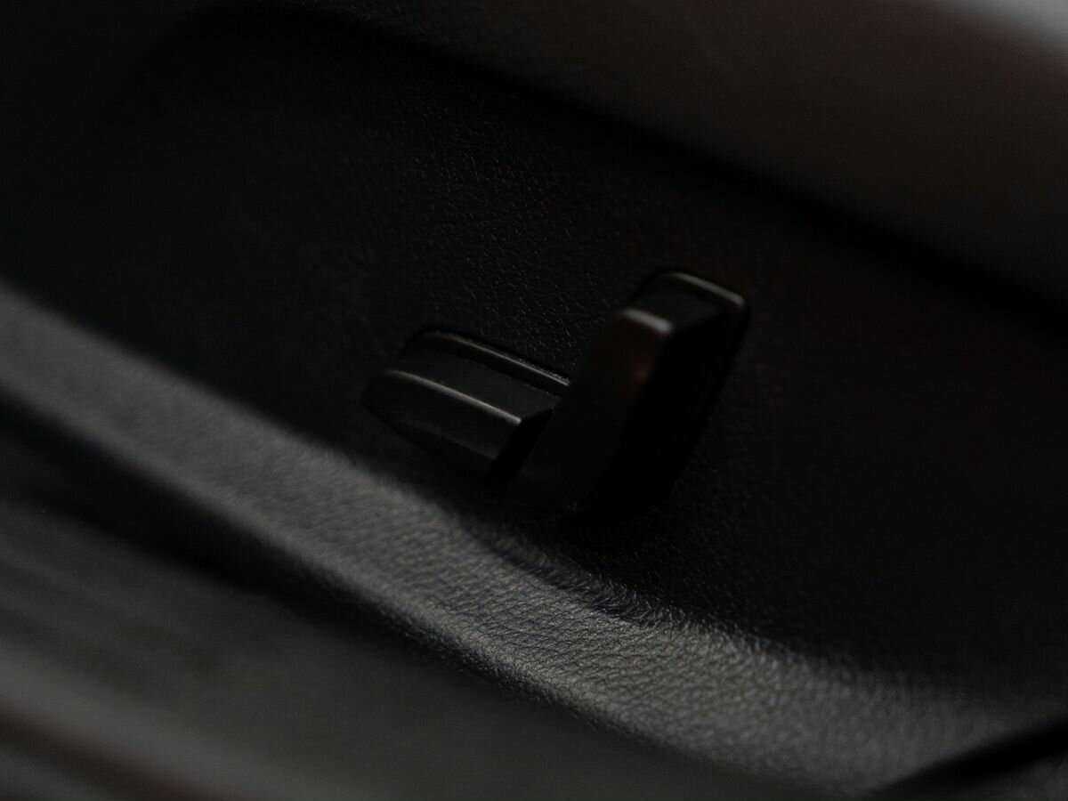 Б/У Мерседес-Бенц Ц-Класс 2014 года. Фото: #17