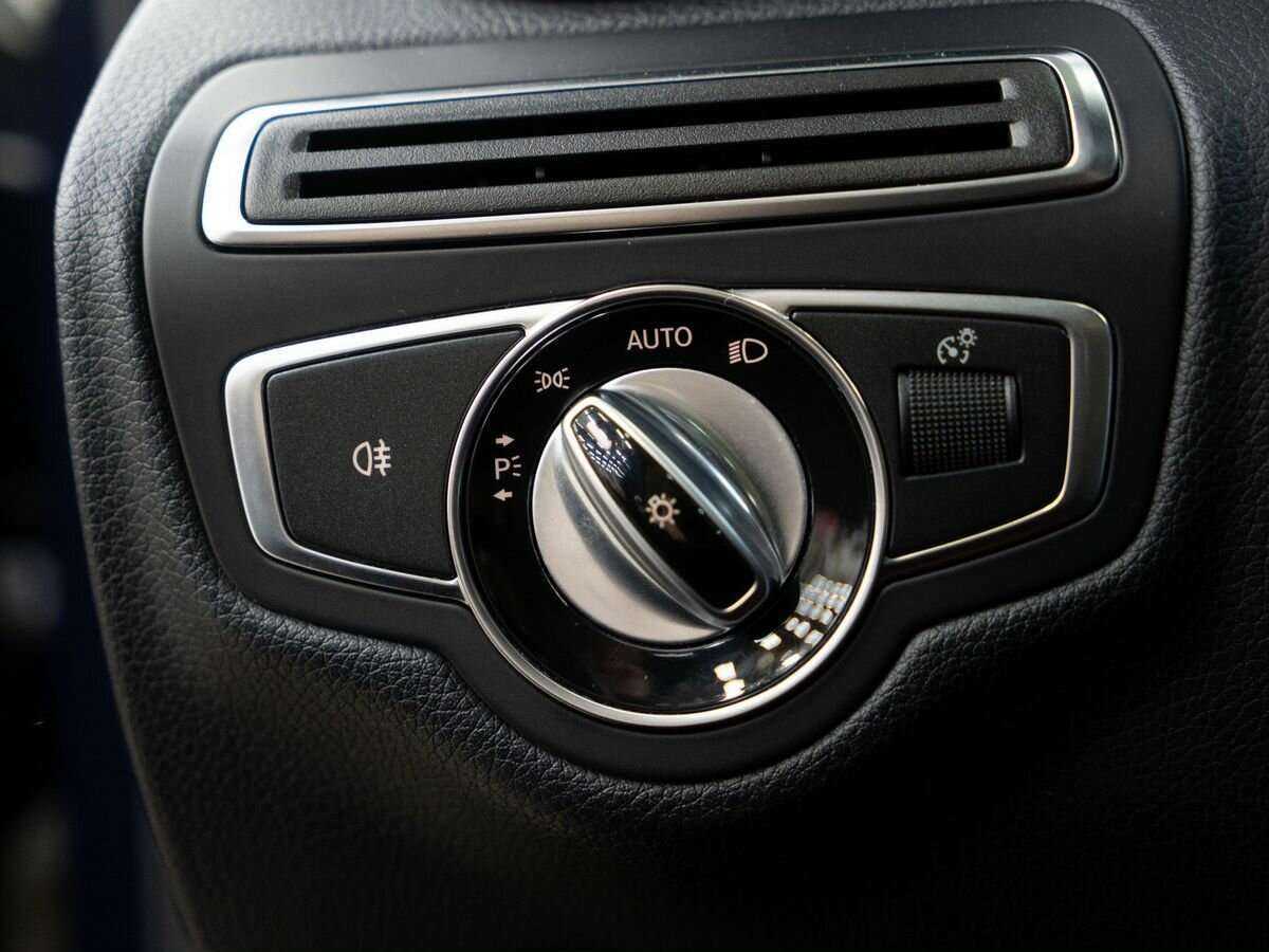 Б/У Мерседес-Бенц Ц-Класс 2014 года. Фото: #18