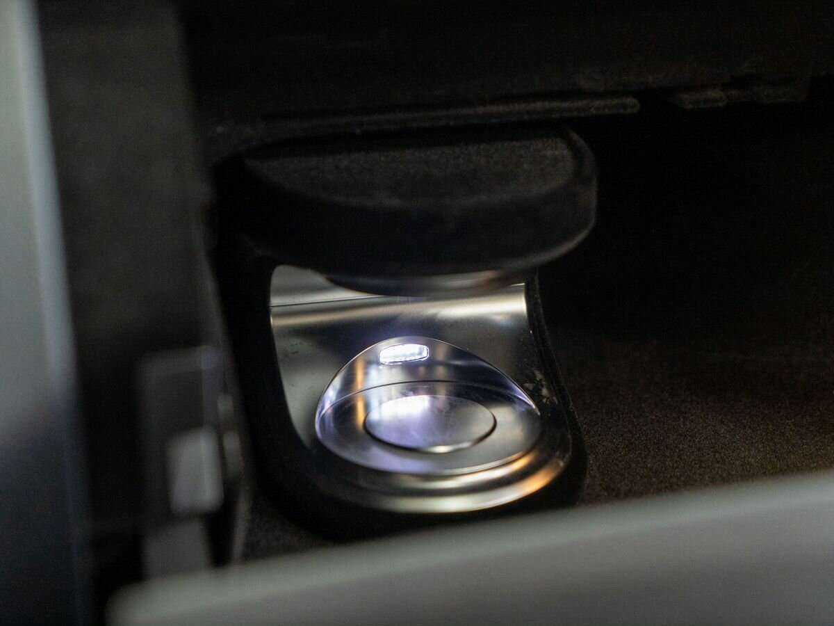 Б/У Мерседес-Бенц Ц-Класс 2014 года. Фото: #20