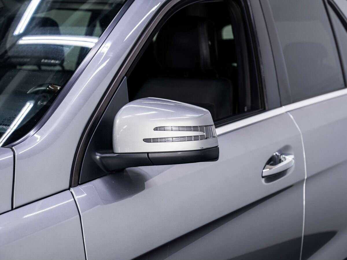 Б/У Мерседес-Бенц М-Класс 2012 года. Фото: #6