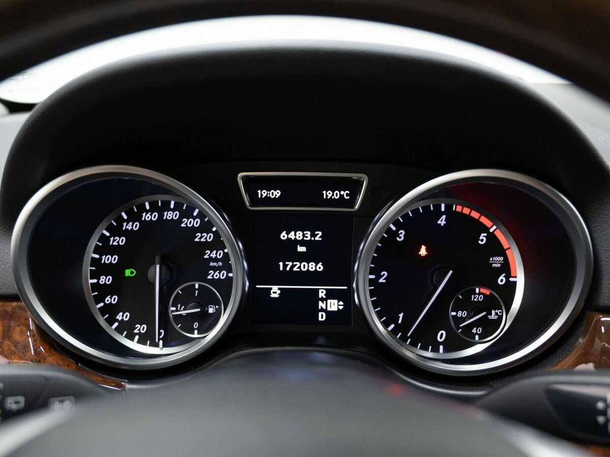 Б/У Мерседес-Бенц М-Класс 2012 года. Фото: #18