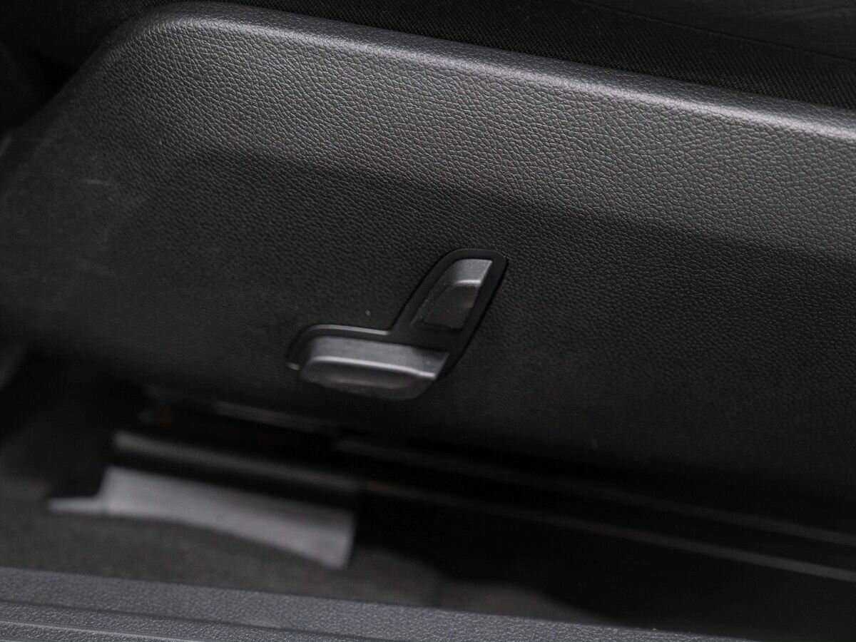 Б/У Мерседес-Бенц Е-Класс 2014 года. Фото: #13