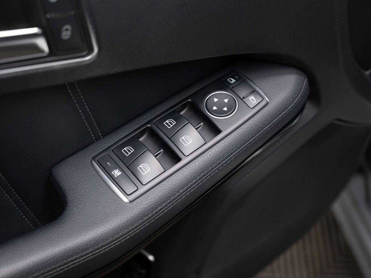 Б/У Мерседес-Бенц Е-Класс 2014 года. Фото: #16