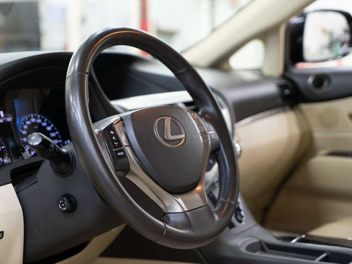 Б/У Лексус Р-Икс 2012 года. Фото: #4