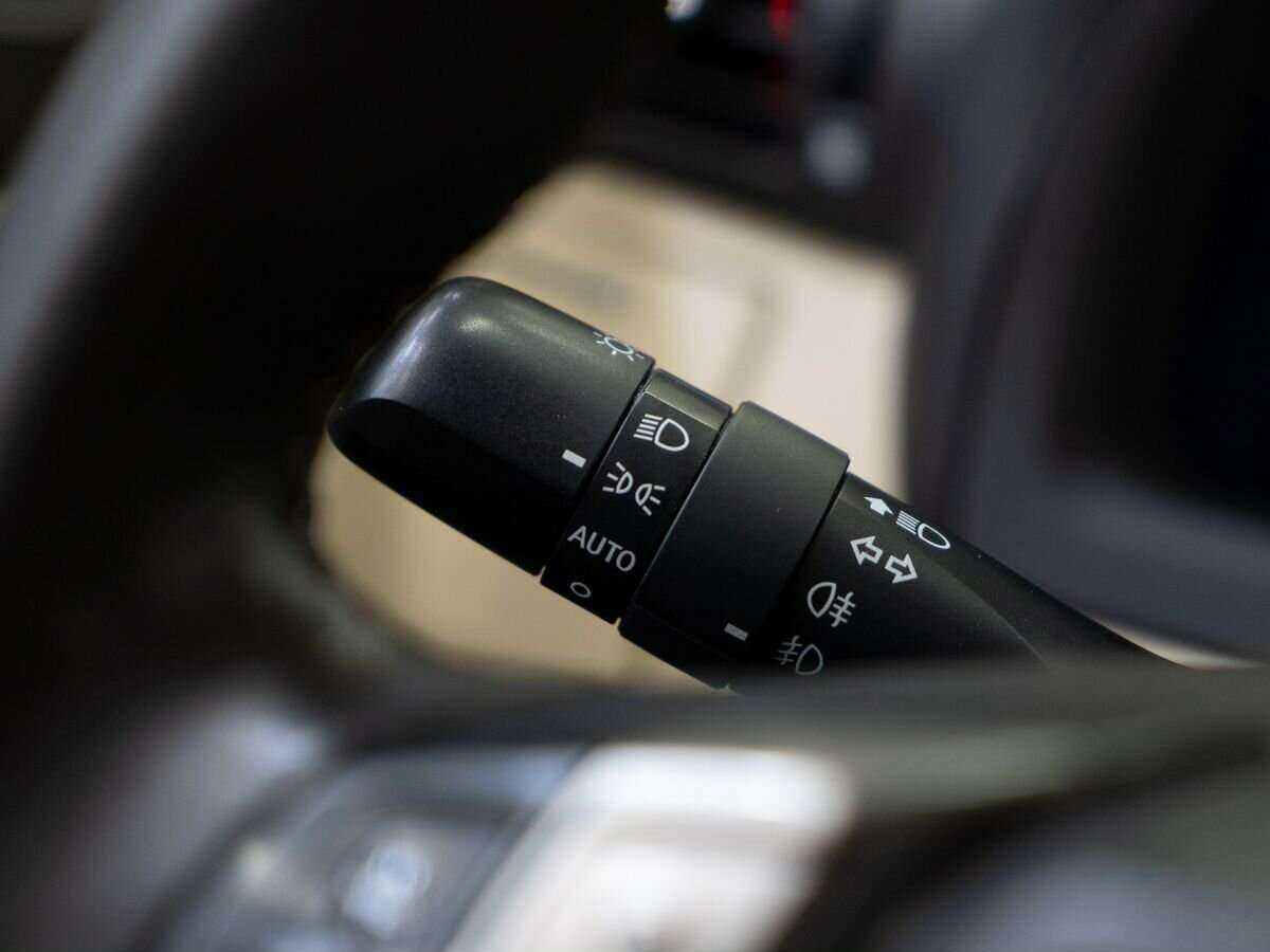 Б/У Лексус Р-Икс 2012 года. Фото: #17